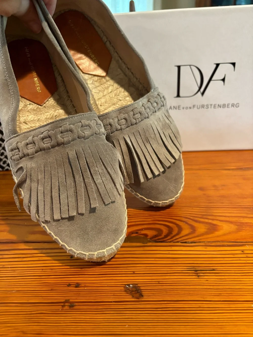 Diane Von Furstenberg Grey Suede Espadrille Loafers moccasin with Fringe size 7